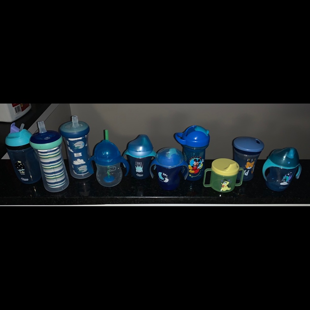 Baby sippy cups total of 10